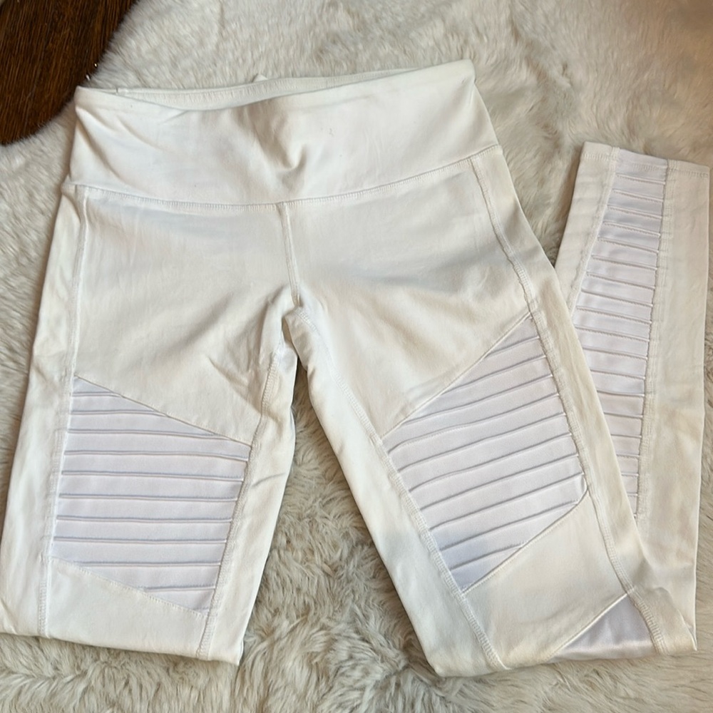 Alo Moto Legging White